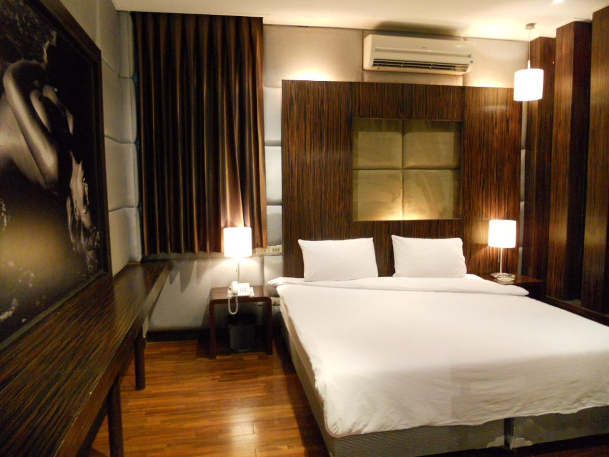 Strand Inn Hotel Bangkok Szoba fotó